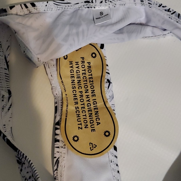 Palm Tree Leaves Printed Design Bikini - Picture 9 of 9